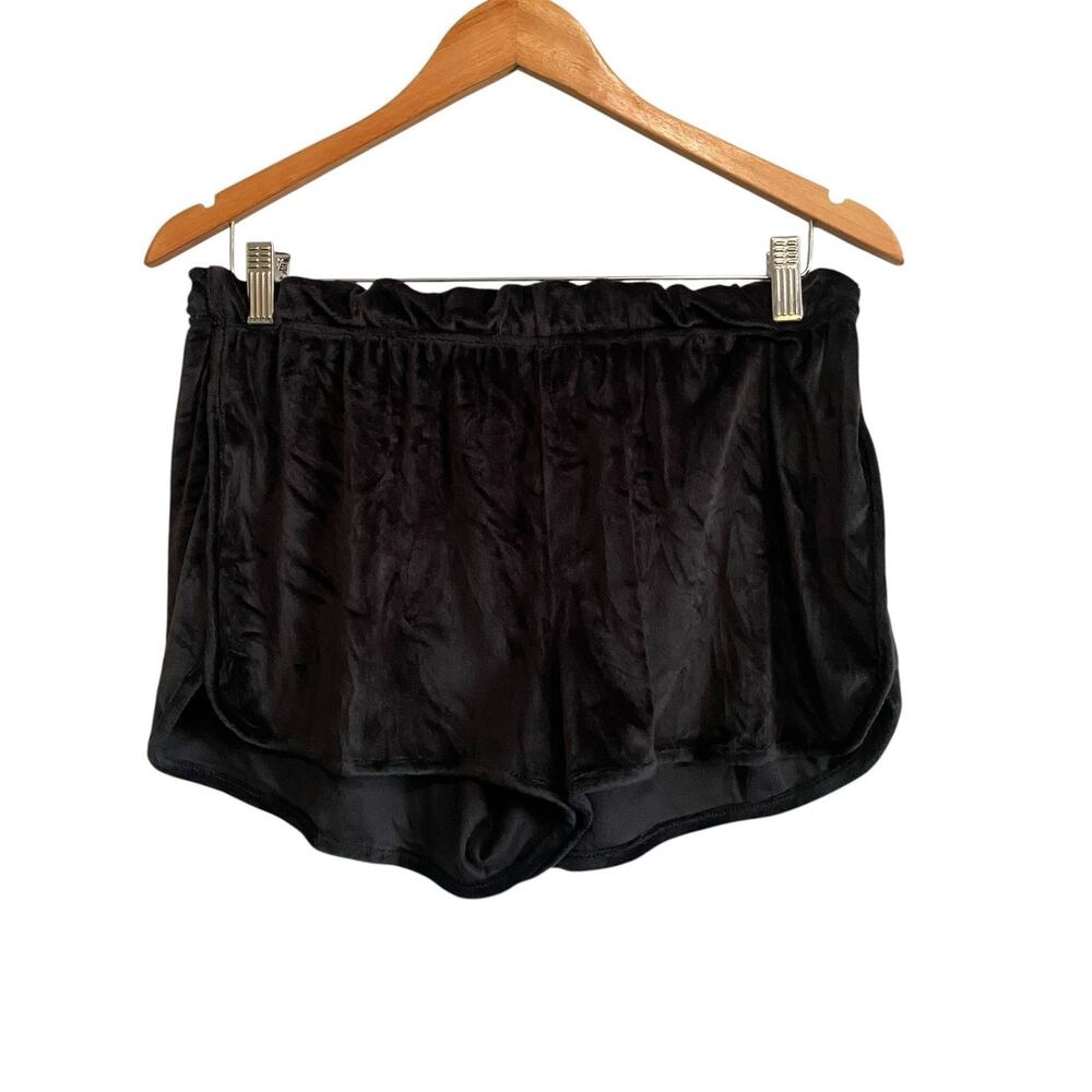 Juicy Couture Women’s Black Velvet Like Shorts Large Rhinestone Logo Stretch Y2K